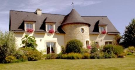 Cottage pour 2 personnes, avec piscine ainsi que jardin et terrasse à Malestroit