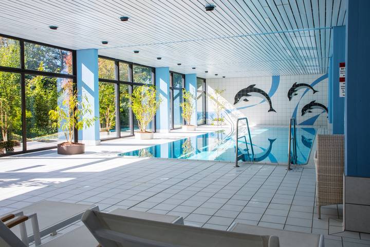 Ferienwohnung für 3 Personen, mit Balkon und Terrasse sowie Garten und Pool