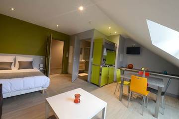 Gîte pour 2 personnes, avec terrasse dans Lac du Barrage de Grandval