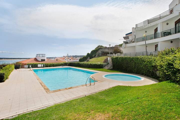 Casa de férias para 7 pessoas, com jardim, com animais de estimação em São Martinho do Porto