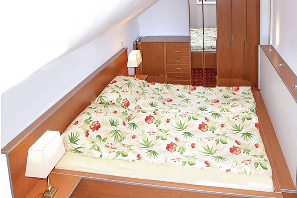 Ganze Wohnung, 2-Raum Fewo Nr. 8, 45m², Dg, Süd - Waldhaus Gronenberg in Pönitz am See, Scharbeutz