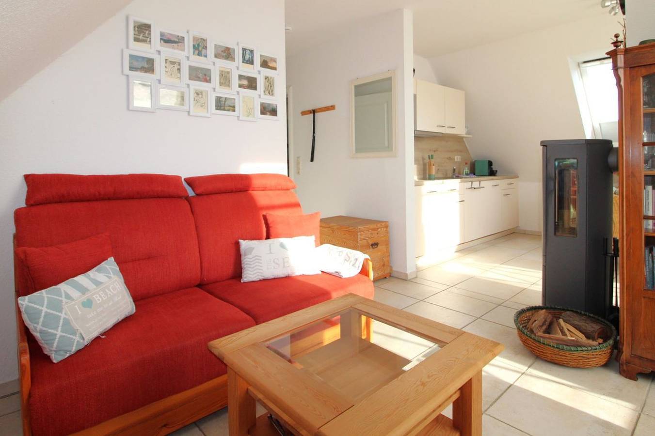 Ganze Wohnung, Eine ruhige und lichtdurchflutete Ferienwohnung im Obergeschoss in Wustrow, Fischland