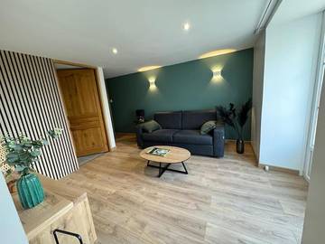 Gîte pour 2 personnes, avec jardin ainsi que piscine et terrasse à L'Étang-Bertrand