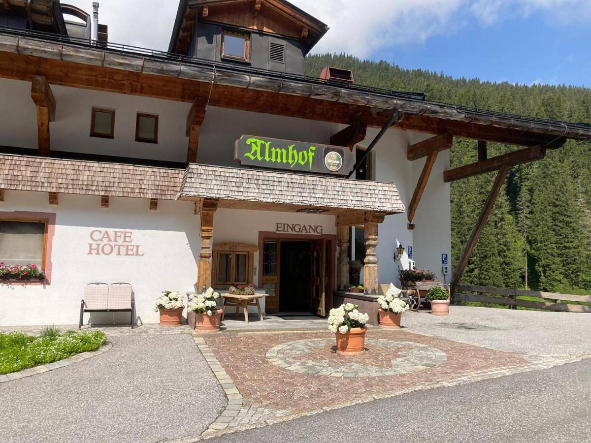 Hotel Almhof in Tuxer Alpen, Hochfügen