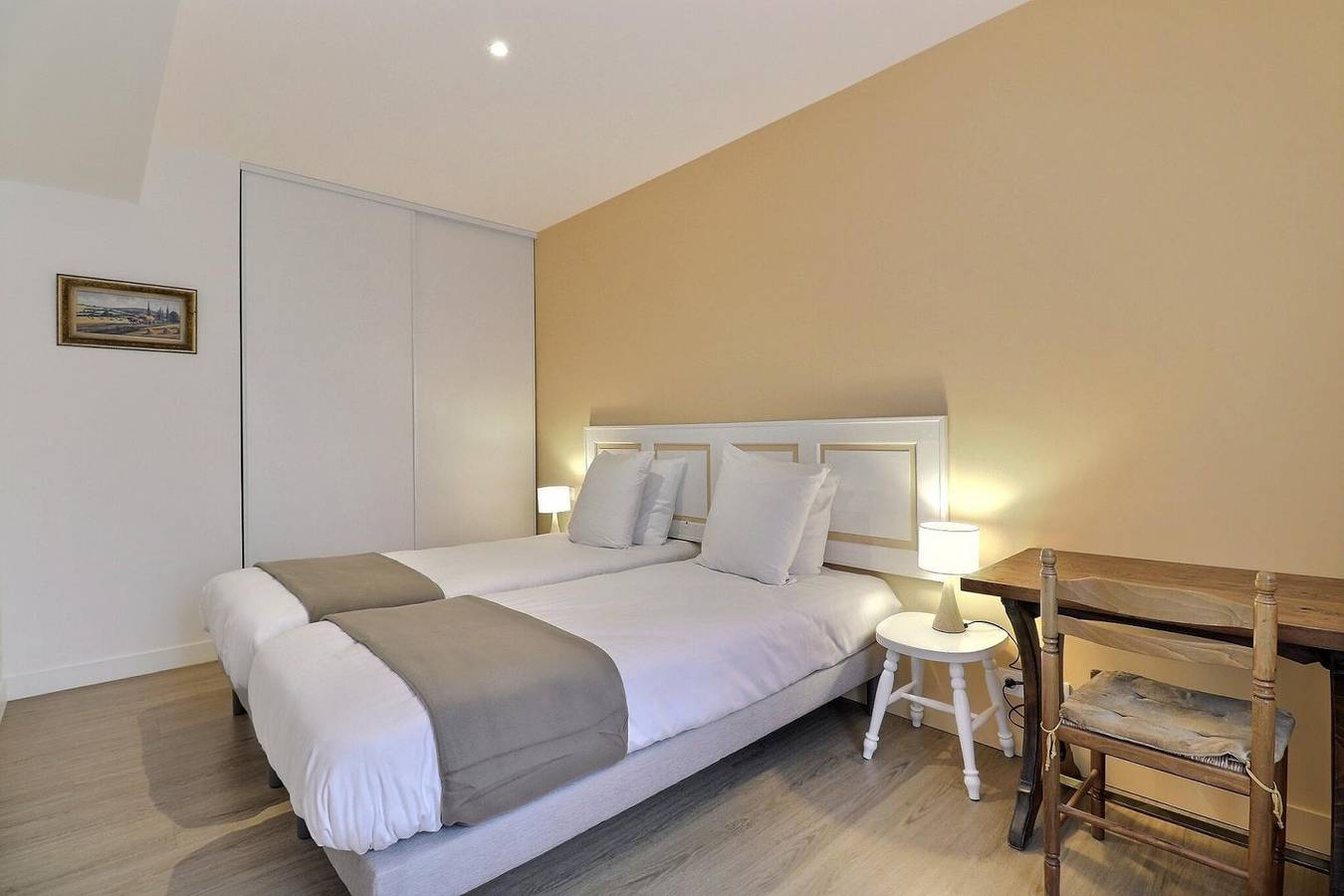 Côté Cour in Chavagne, Région de Rennes