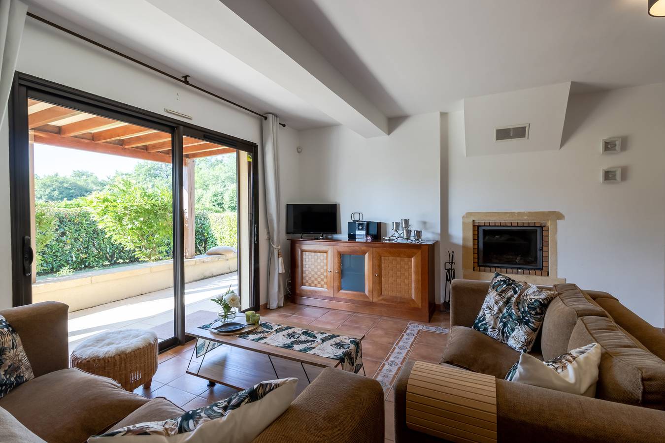 Maison de vacances 'Rose' avec piscine partagée, Wi-Fi et climatisation in Castelnaud-la-Chapelle, Périgord Noir