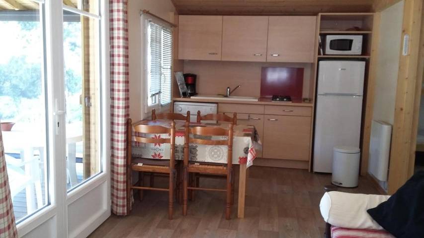 Location de vacances pour 4 personnes, avec vue ainsi que jardin et piscine à Pont-Saint-Esprit - 4
