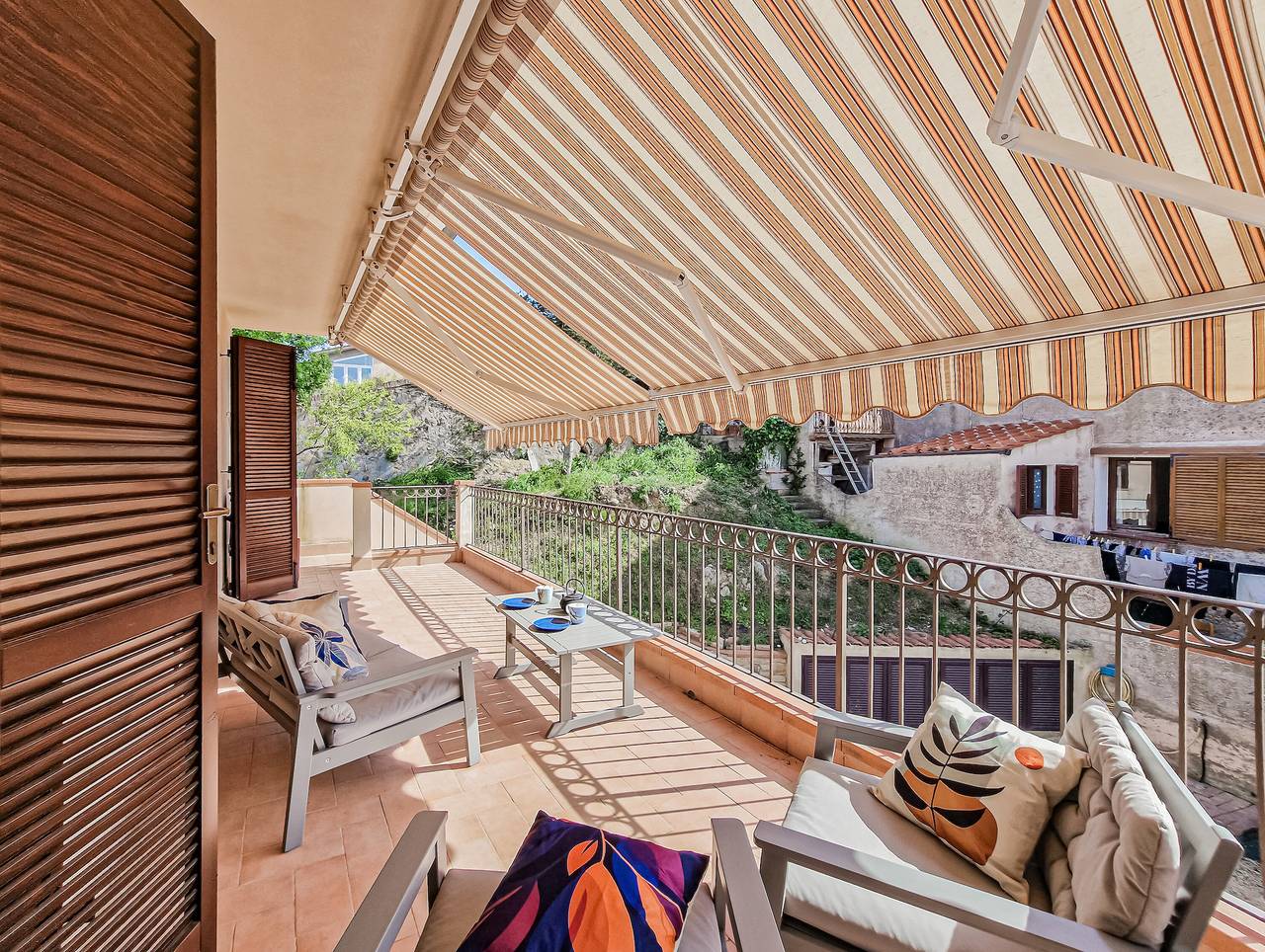 Appartamento intero, Appartamento "La Soprana" con terrazza privata, balcone privato e aria condizionata in Capoliveri, Isola d'Elba