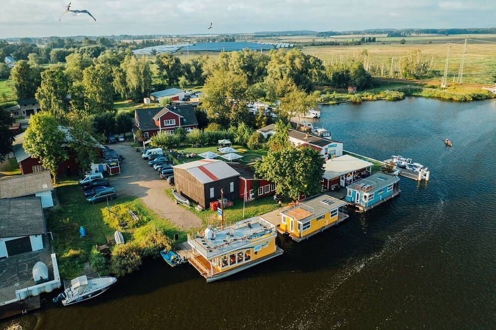 Hausboot - fest vertäut in Anklam 2 in Anklam, Vorpommern