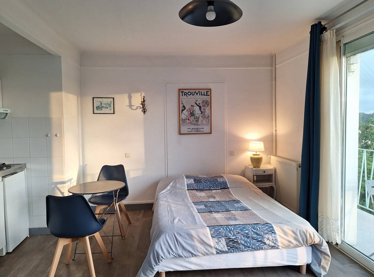 Studio entier, Studio de 22 m² terrasse sud ouest à Trouville in Trouville-sur-Mer, Région de Lisieux