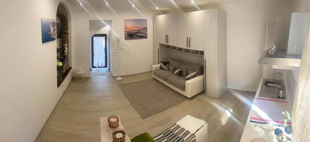 Casa vacanza per 3 persone, con panorama e giardino, adatto a famiglie con bambini - 1