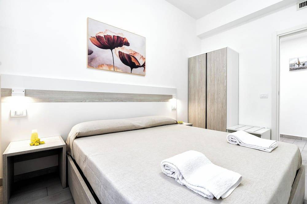 Appartement entier, Giselle Apartments Maiori - Amalfi Coast - casa \"Papaveri\" in Maiori, Côte Amalfitaine