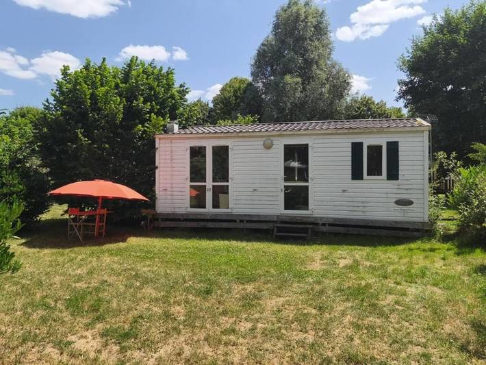 Location de vacances pour 6 personnes, avec piscine ainsi que vue et jardin, animaux acceptés à Bray-sur-Seine - 4