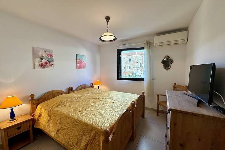 Gîte pour 2 personnes, avec jacuzzi et terrasse dans Office De Tourisme De Propriano - 3