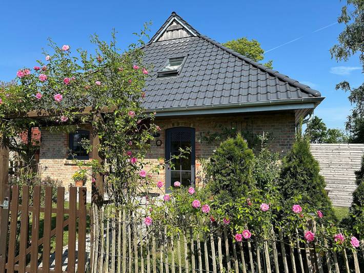 Ferienwohnung für 4 Personen, mit Terrasse und Garten sowie Ausblick in Ribnitz-Damgarten