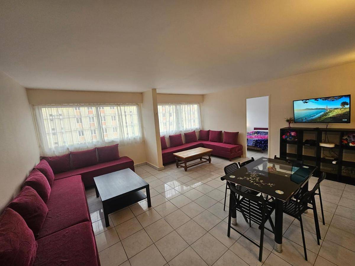 Appartement entier, Grand appartement 160m2 equipped for professionnal groups in Sarcelles, Val-d'Oise