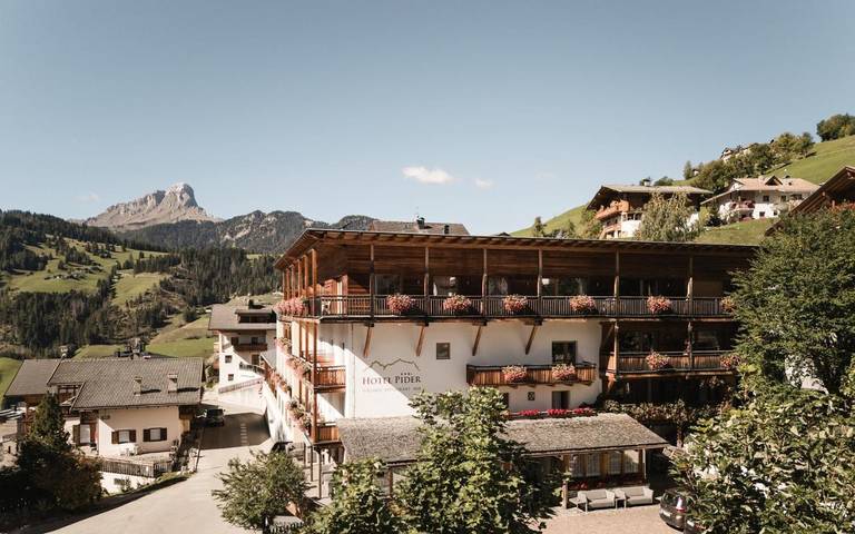 Hotel für 3 Personen, mit Sauna und Whirlpool sowie Garten in Wengen (Italien)