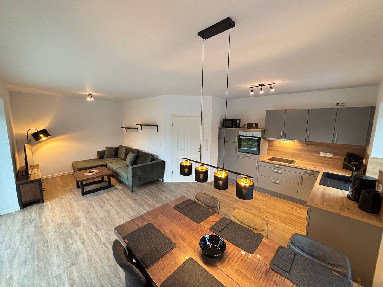 Neubau-Ferienhaus in Emden mit moderner Einrichtung für bis zu 6 Personen in Emden, Nordseeküste