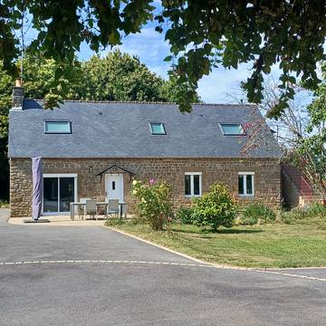Cottage pour 2 personnes, avec jardin dans Maen-Roch