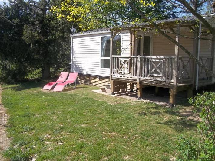 Camping pour 4 personnes, avec Terrasse ainsi que Piscine et Vue