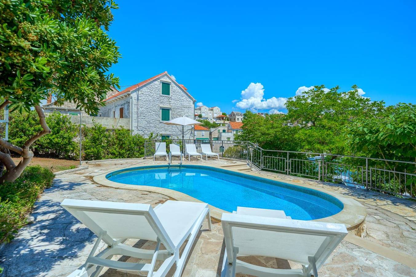 Villa for 6 People in Povlija, Selca and Sumartin, Brac