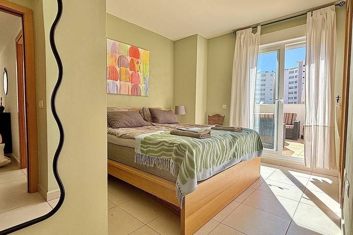 Entire apartment, Luxurious accommodation with large terrace and stunning sea views in Torre del Mar, Vélez-Málaga