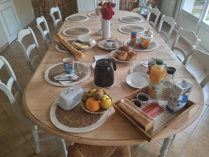 Location de vacances pour 2 personnes, avec jardin ainsi que vue et terrasse à La Chapelle-aux-Choux - 2