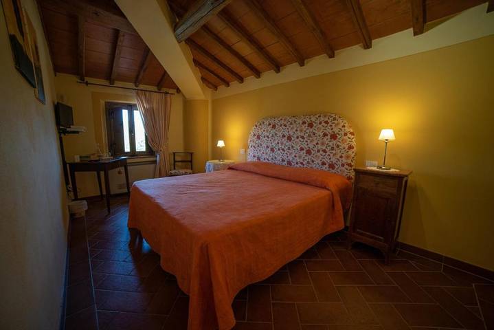 Chambre d’hôte pour 2 personnes, avec vue ainsi que piscine et jardin, animaux acceptés à Gaiole in Chianti - 4