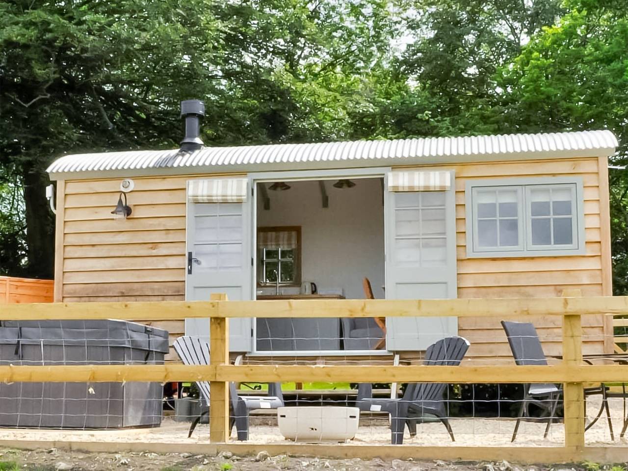 Shepherds Hut Retreat in Wiltshire