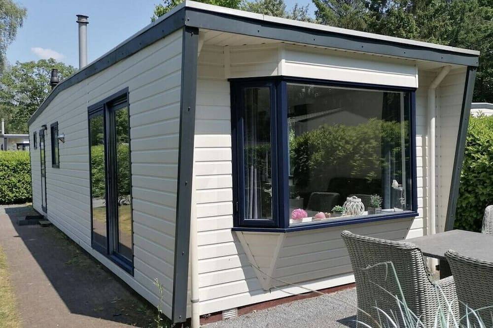 Detached Chalet with Garden and Privacy in the Veluwe in Epe, Veluwe