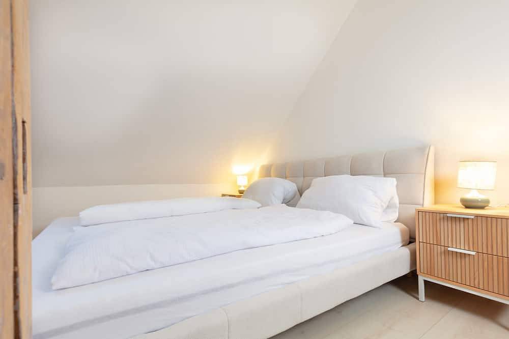 Ganze Wohnung, Moderne Ferienwohnung in Lauscha, nahe Rennsteig und Skiarena Silbersattel. in Lauscha, Rennsteig
