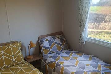 Static Caravan for 4 People in Pembrokeshire, South-Wales, Photo 2