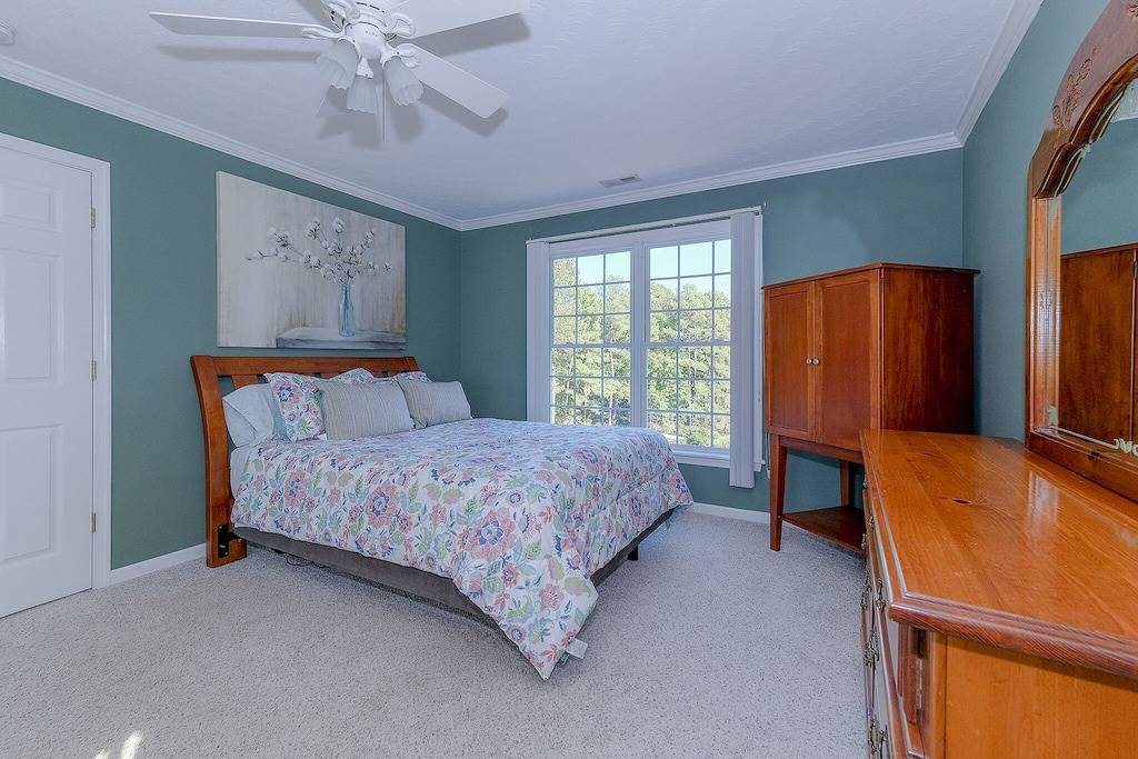 Neue Auflistung! 5 Br, 3. 5 Bath, Game Room, Kajaks, Paddle Boards, Haustiere willkommen! in Lake Gaston