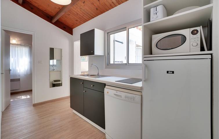 Paradis au bord de la mer : Appartement avec parking, TV, piscine, jardin et Internet (2,5 km de la plage de la Pointe d'Arçay) in L'Aiguillon-la-Presqu'île, Vendée
