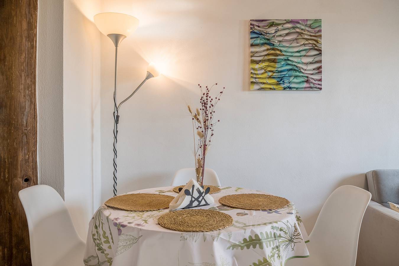 Apartamento entero, Apartamento 'Con Vistas A La Piscina' con vistas a la montaña, Wi-Fi y aire acondicionado. in Ambroz, Vegas del Genil
