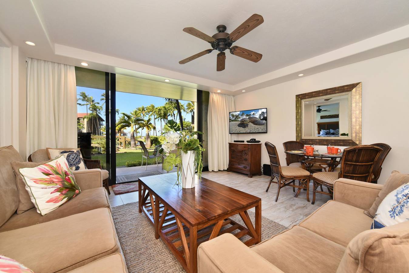 Entire apartment, Papakea H106 in Lahaina in Napili-Honokowai, West Maui