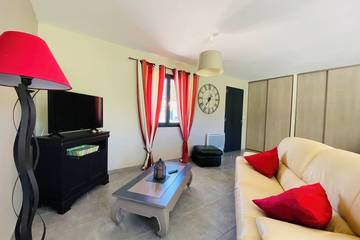 Gîte pour 4 personnes, avec terrasse et jardin à Fiac (Tarn)