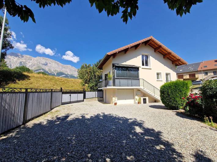 Gîte pour 4 personnes, avec balcon et jardin dans Chauffayer
