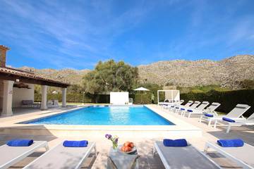 Villa in Pollença, Serra de Tramuntana für 12 