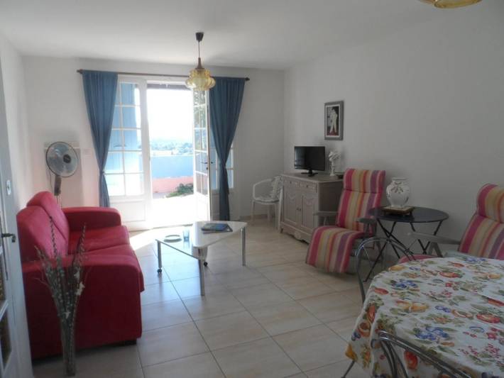 Location de vacances pour 2 personnes, avec balcon et vue à Pourrières - 2