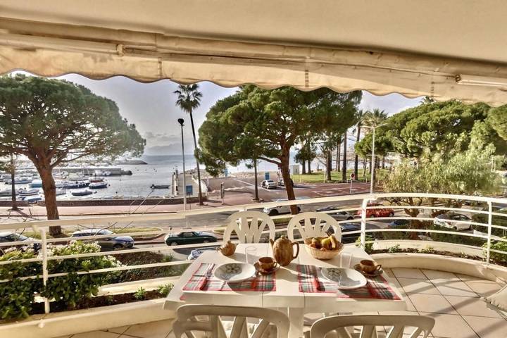 Gîte pour 4 personnes, avec Terrasse dans Port De La Pointe Croisette
