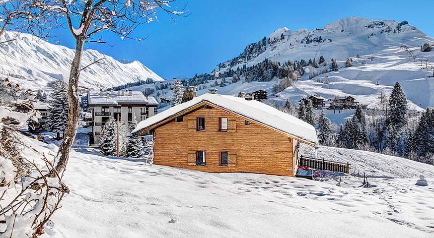 Chalet pour 11 personnes, avec jardin et vue ainsi que balcon et sauna à Le Grand-Bornand
