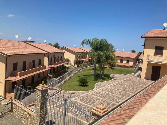 Appartement de vacances pour 6 personnes, avec Balcon et Terrasse ainsi que Piscine et Vue dans Mirto Crosia