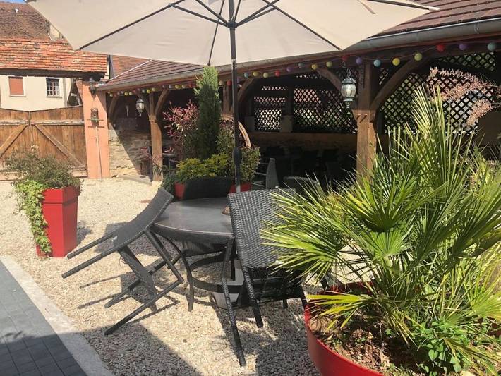 Hôtel pour 2 personnes, avec terrasse à Bèze (homonymie) - 3