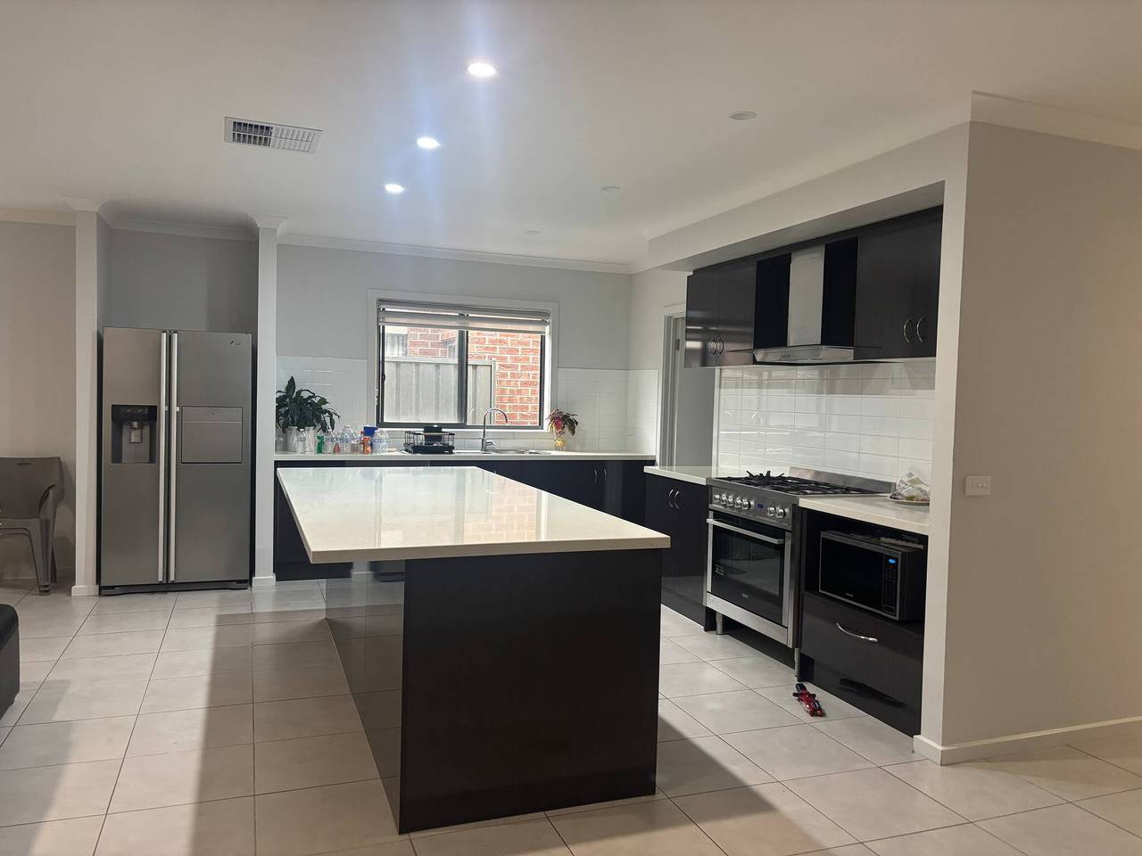 Spacious 4-Bedroom House Near Cobblebank Station in Melton South, Victoria