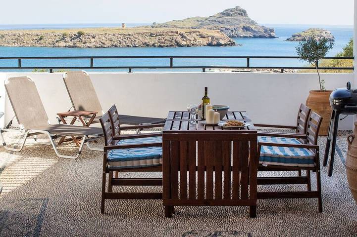 Villa for 4 people, with balcony in Lindos