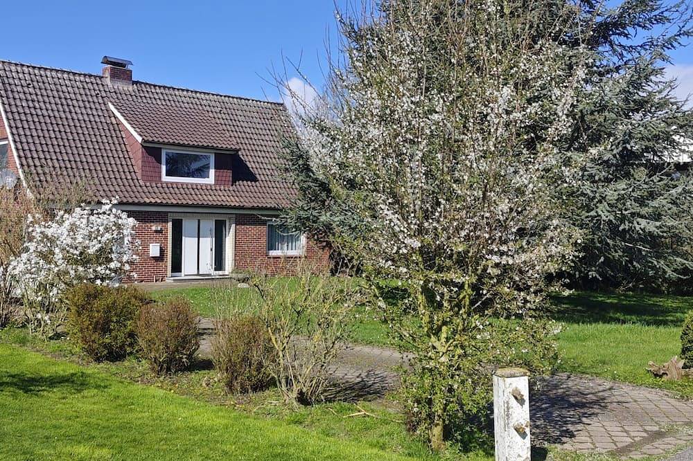 Neu! Ferienhaus am Elbdeich mit großem Garten & eigenem Wasserzugang in Wischhafen, Cuxland