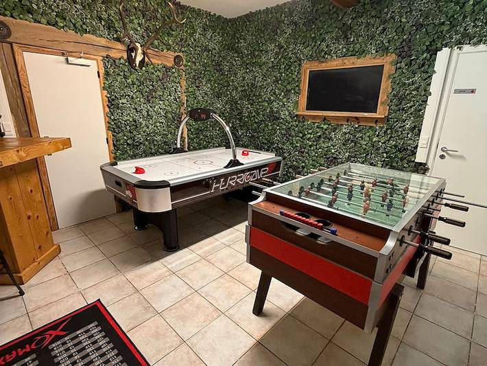 Location de vacances pour 45 personnes, avec terrasse et balcon/terrasse à Houffalize - 2