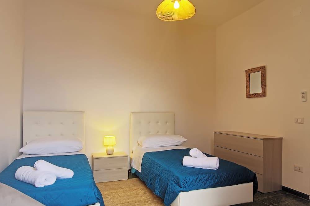 Beautiful Baia Verde Home, 250 m from Sea – 2–8 Pax in Baia Verde, Golfo di Taranto