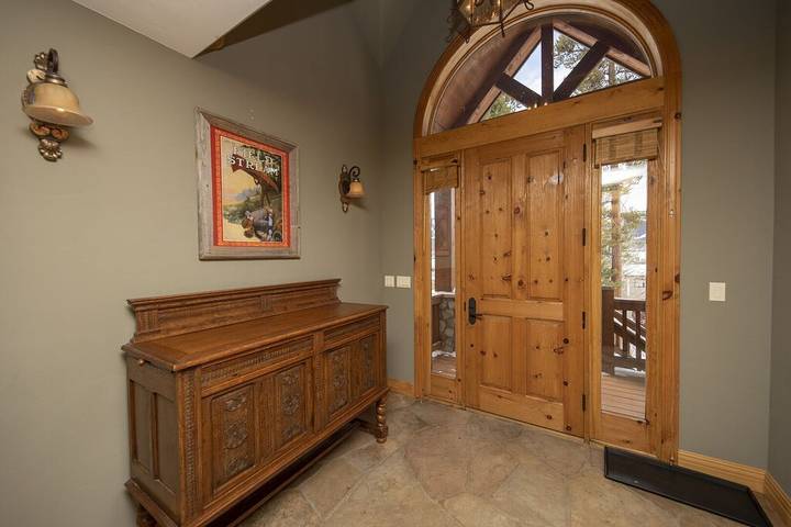 Vacation home for 14 people, with balcony and hot tub in Breckenridge